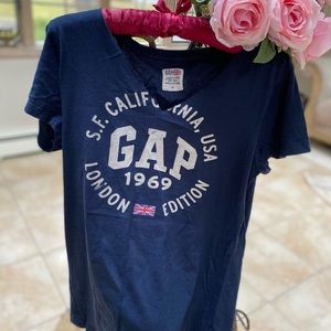 BUNDLE OF 2 tops ♥️ Great with jeans or shorts size M